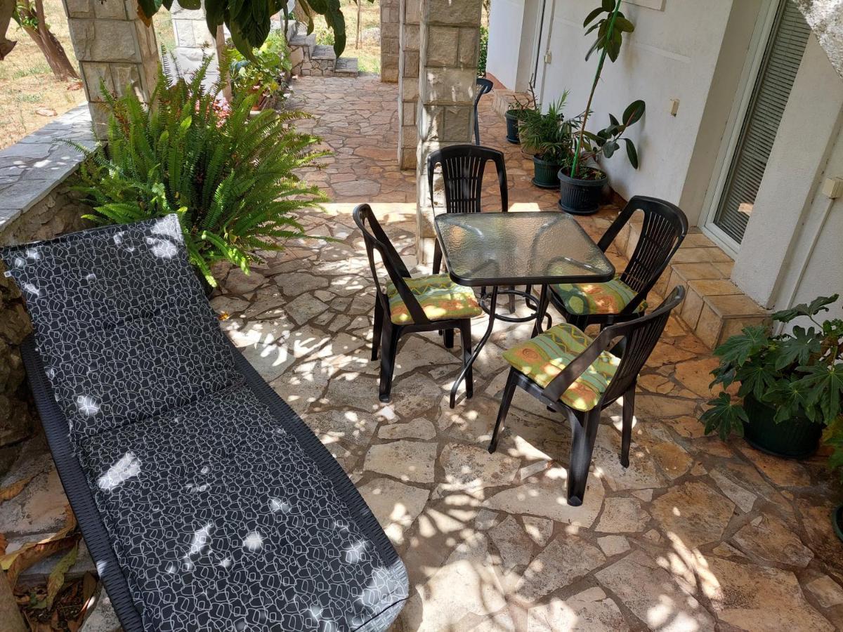 Kjara Apartments Tivat Exterior photo